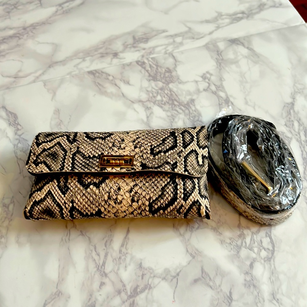 NWOT snake print small bag